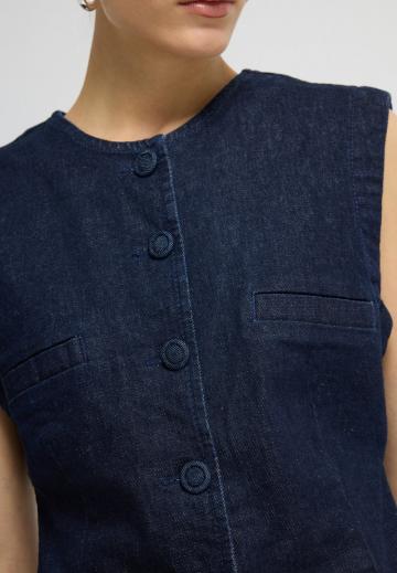 Джинсовая жилетка