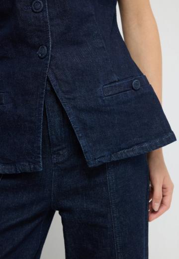 Джинсовая жилетка