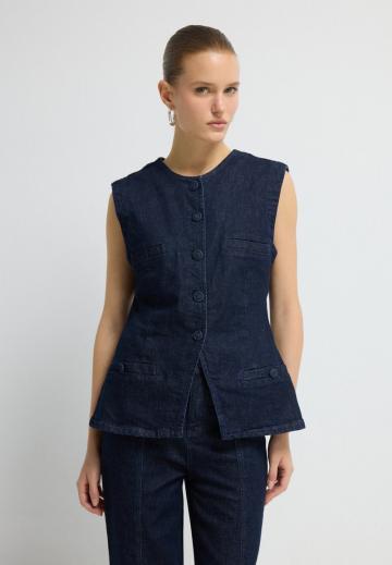 Джинсовая жилетка