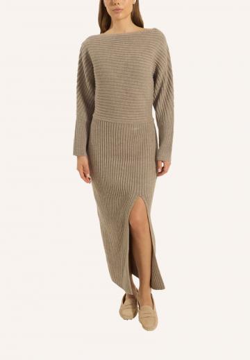 Вязаное платье