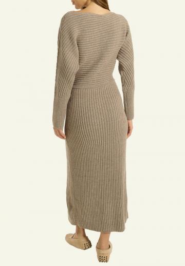 Вязаное платье