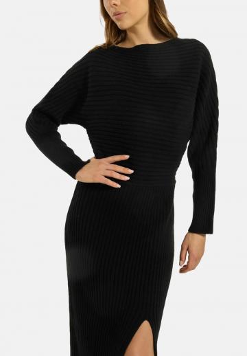 Вязаное платье