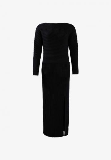 Вязаное платье