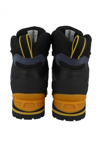 Походные ботинки