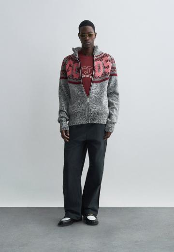 Вязаная кофта