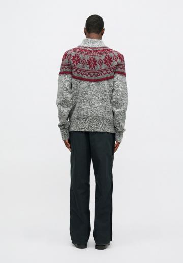 Вязаная кофта