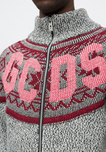 Вязаная кофта