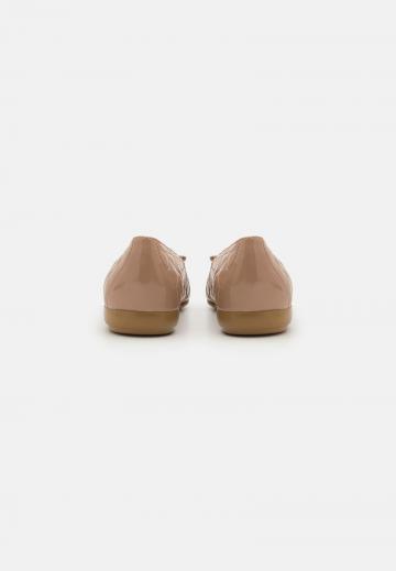 Гандбольные кроссовки