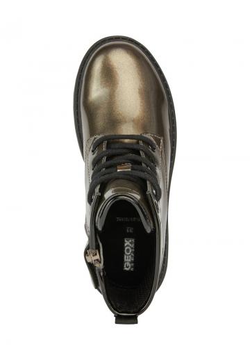 Ботинки на шнуровке