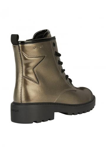 Ботинки на шнуровке