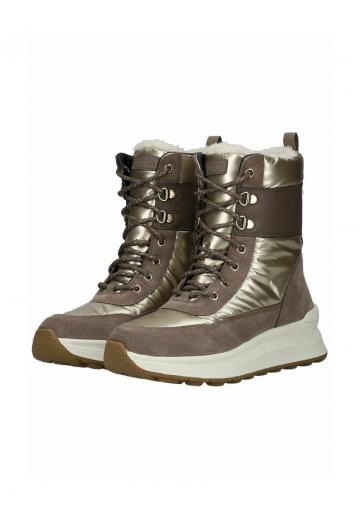 Сапожки на танкетке