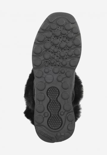 Сапожки на танкетке