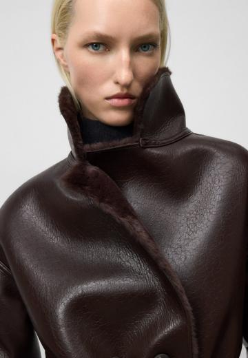 Пальто из искусственной кожи