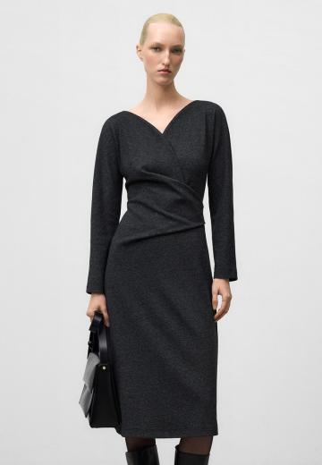 Вязаное платье