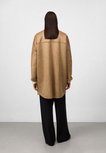 Короткое пальто