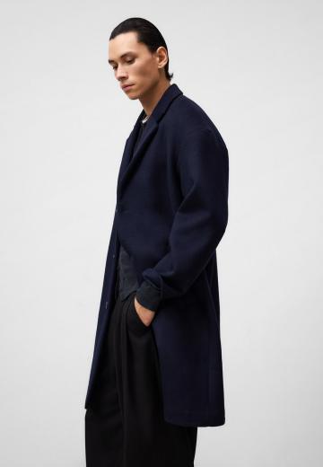 Короткое пальто