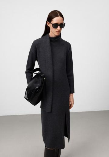 Вязаное платье