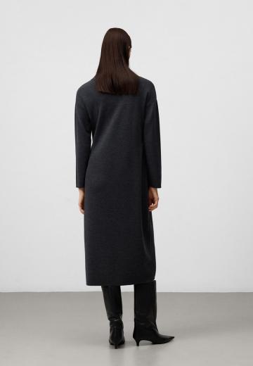 Вязаное платье