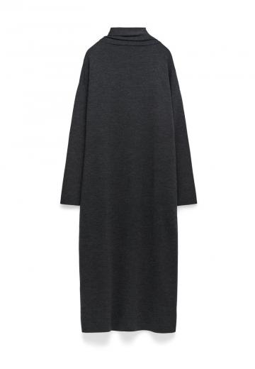 Вязаное платье