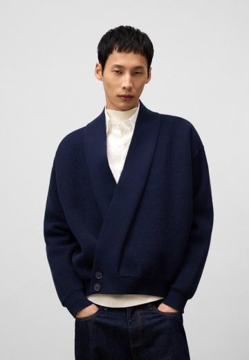 Вязаная кофта