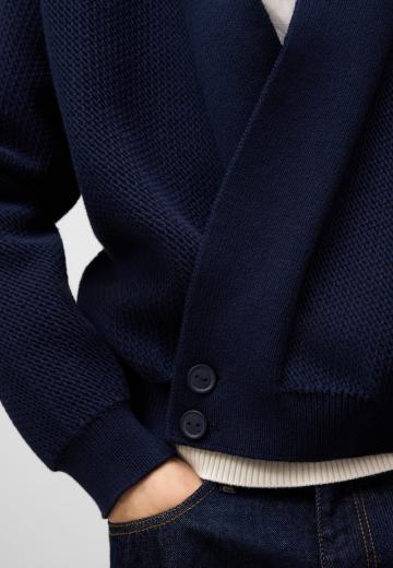 Вязаная кофта
