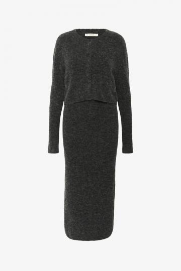 Вязаное платье