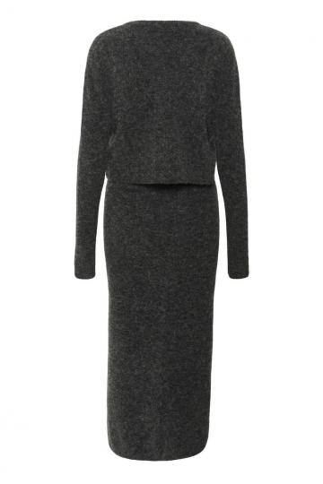 Вязаное платье