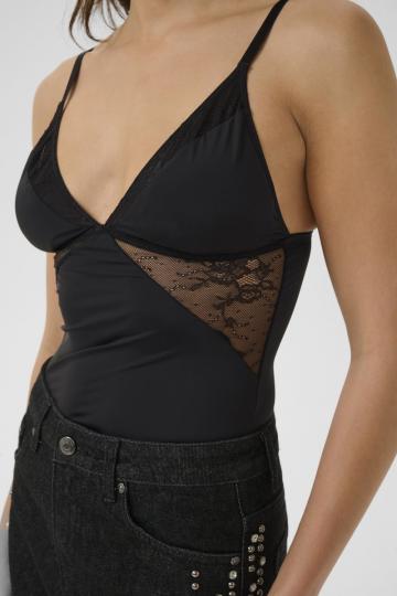 Топ на бретельках