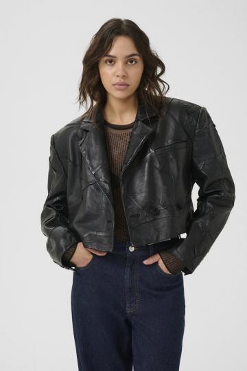 Короткая куртка