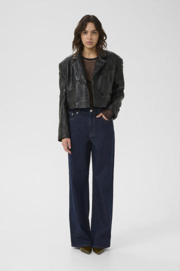 Короткая куртка