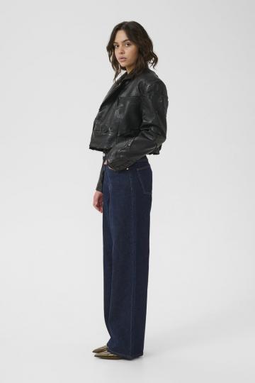 Короткая куртка