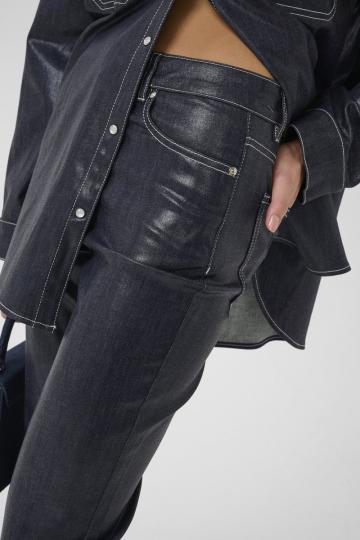 Клешеные джинсы