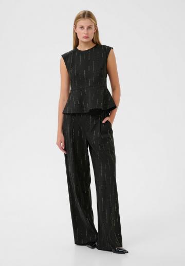 Блузка без рукавов