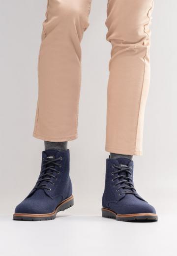 Ботинки на шнуровке