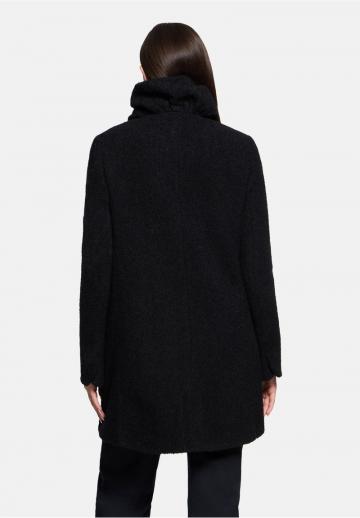 Короткое пальто