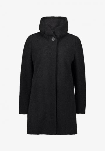 Короткое пальто