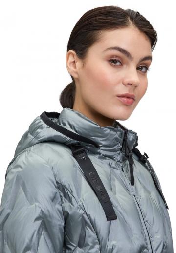 Зимняя куртка