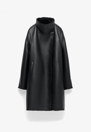 Пальто из искусственной кожи