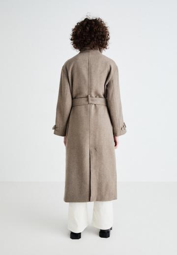 Шерстяное пальто