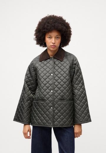 Короткое пальто