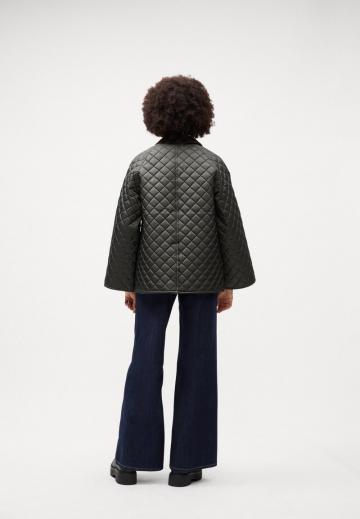 Короткое пальто