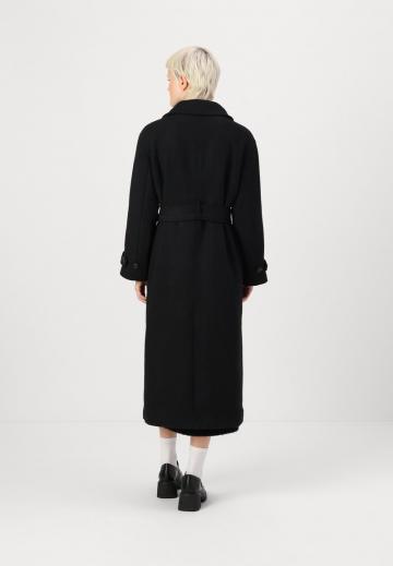 Шерстяное пальто