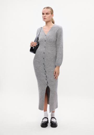 Вязаное платье