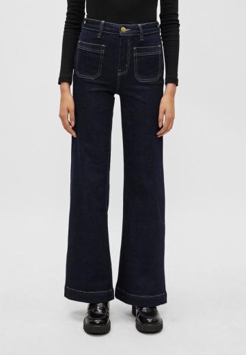 Клешеные джинсы