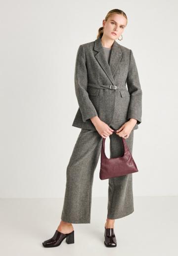 Длинный блейзер