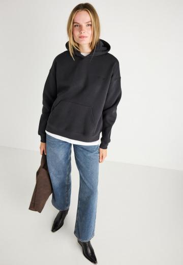 Пуловер с капюшоном