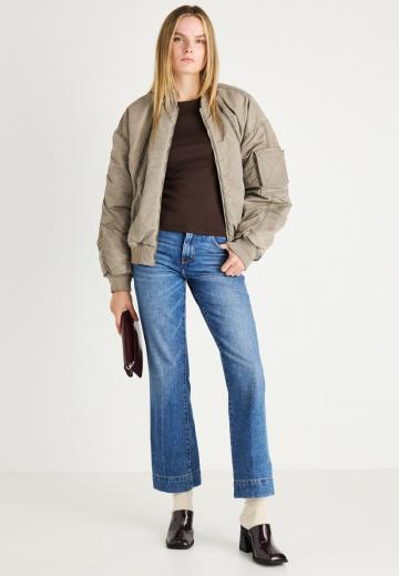 Прямые джинсы