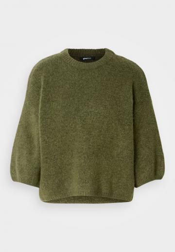 Пуловер с коротким рукавом