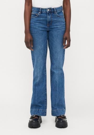 Клешеные брюки