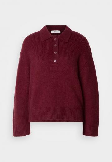 Пуловер с воротником поло